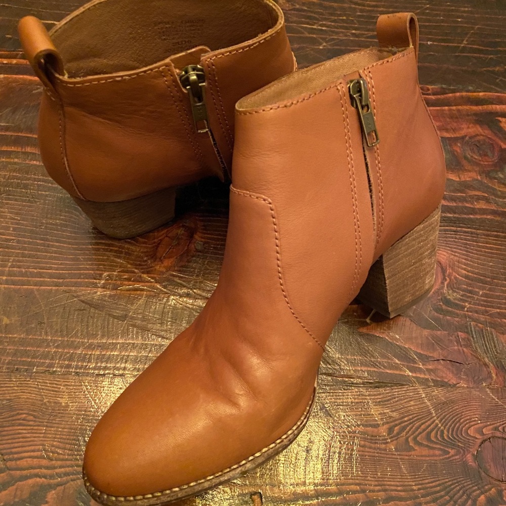 Ankle Booties 7.5